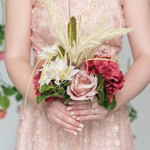 by_bouquet-hydrangea-rose-dahlia-heather